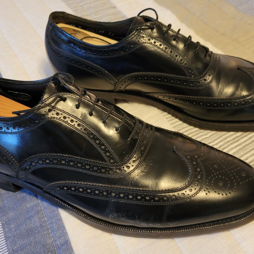 Florsheim Imperial Short Wing 92329 men's wingtip dress shoe. Size 10.5